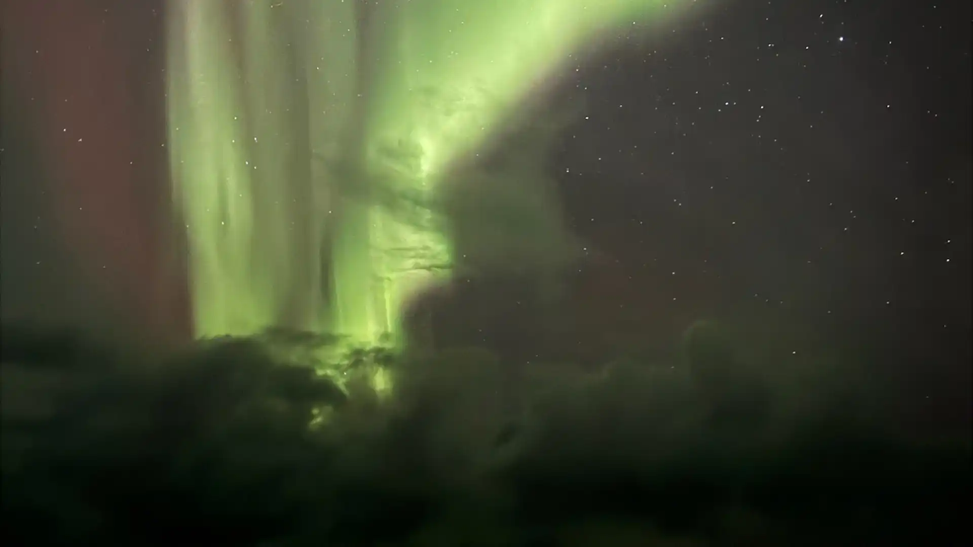 Auroras boreales en Islandia: una experiencia nocturna entre cielo abierto y luces en movimiento