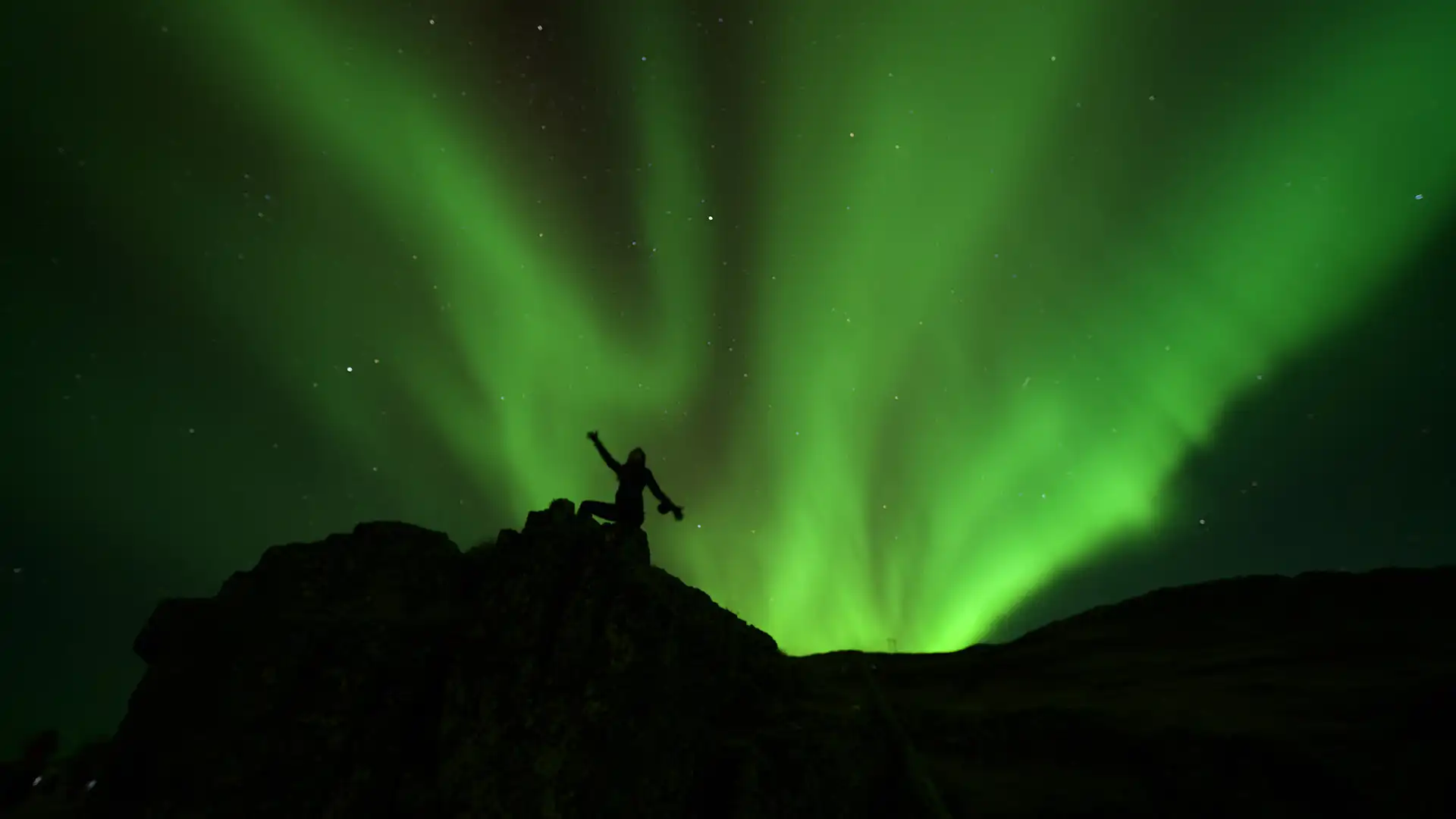Auroras boreales en Islandia: una experiencia nocturna entre cielo abierto y luces en movimiento