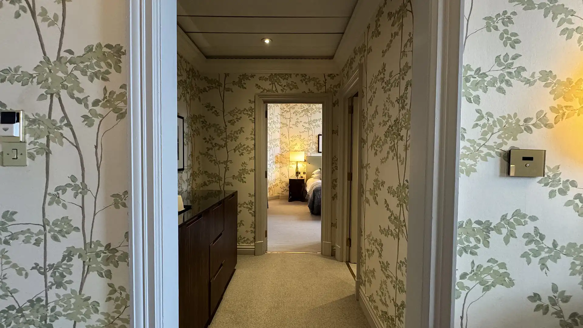REVIEW Hotel The Balmoral Edimburgo : elegancia escocesa, historia viva y hospitalidad refinada