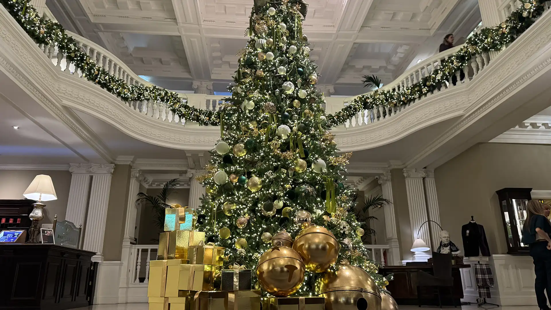 REVIEW Hotel The Balmoral Edimburgo : elegancia escocesa, historia viva y hospitalidad refinada