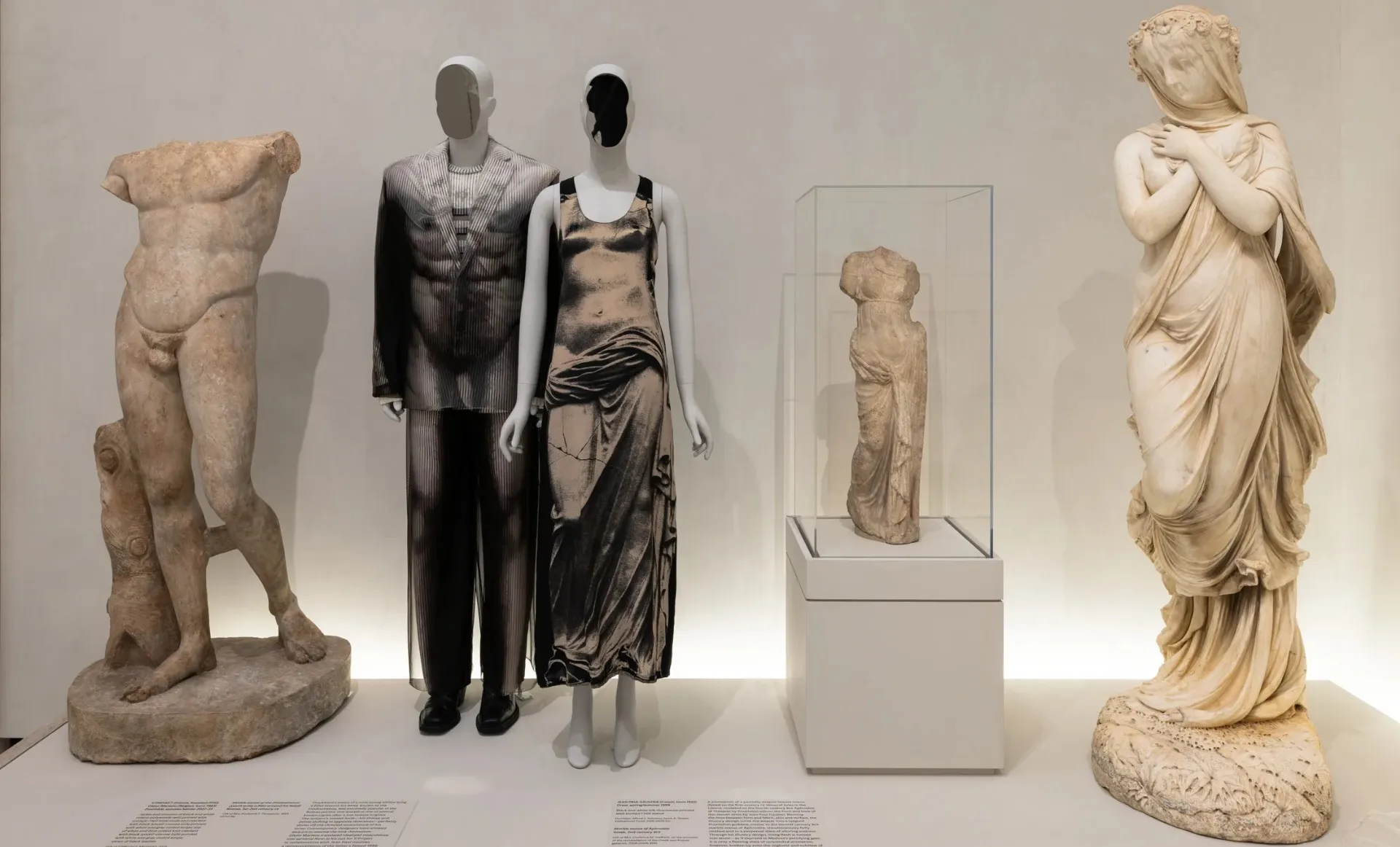 Así es Costume Art, la muestra de moda en el museo MET de Nueva York