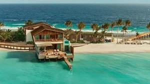 Este hotel en Maldivas es perfecto para los viajeros que aman la privacidad