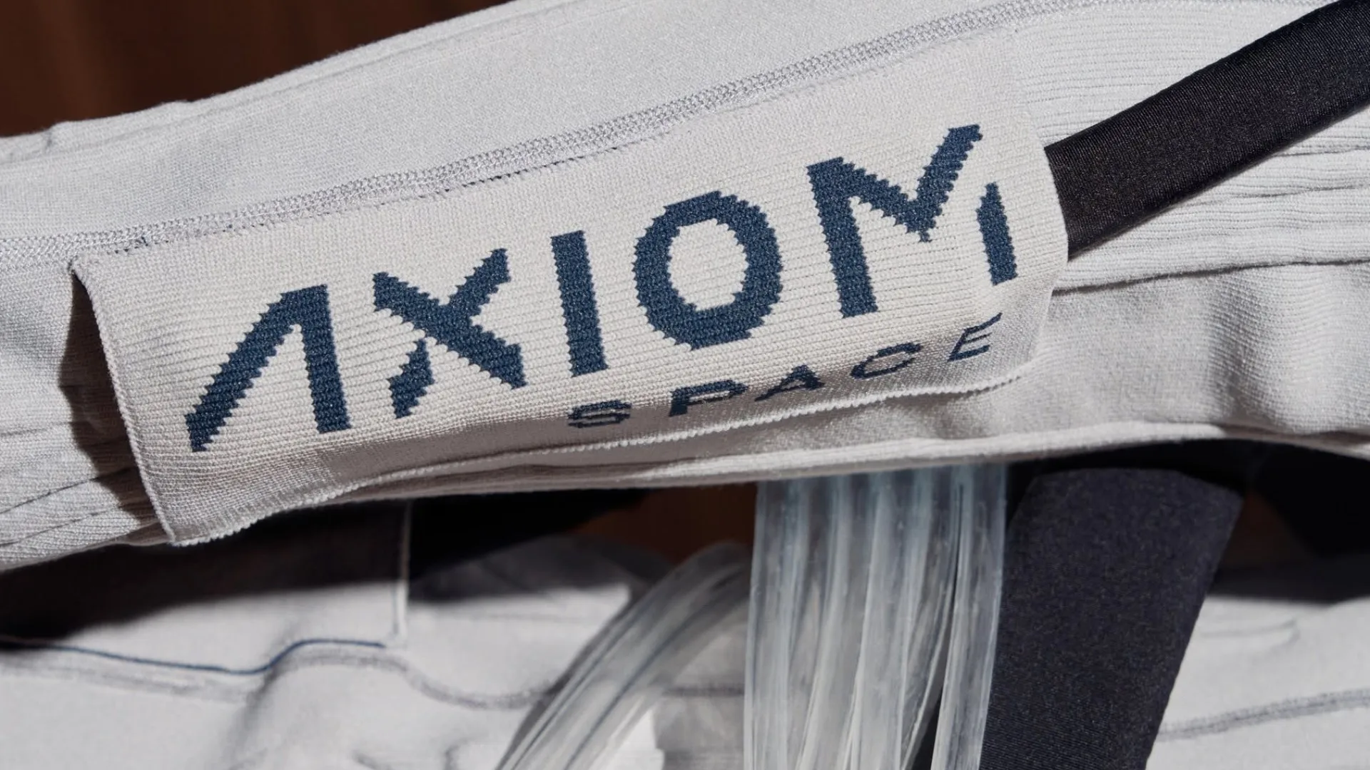 Así son las nuevas prendas espaciales que Prada presentó junto a Axiom Space
