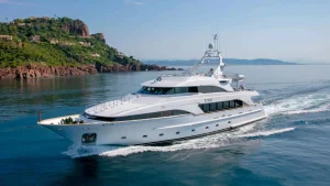 Moderno y vanguardista: así es DXB, el nuevo yate de lujo de Benetti