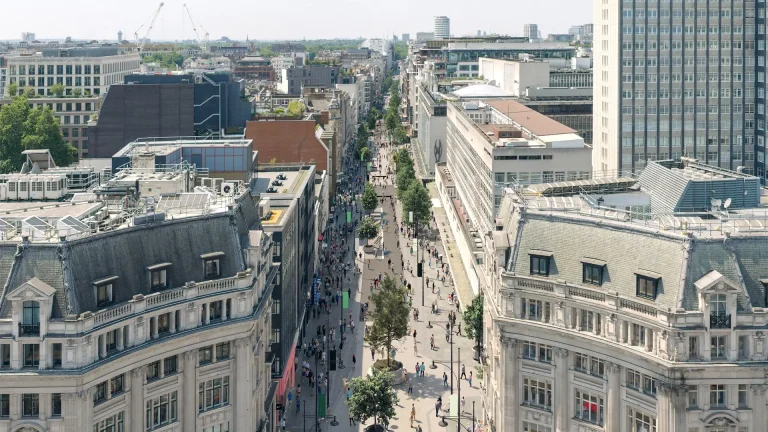 Londres ahora tiene una nueva calle para que los turistas puedan recorrer caminando: Oxford Street